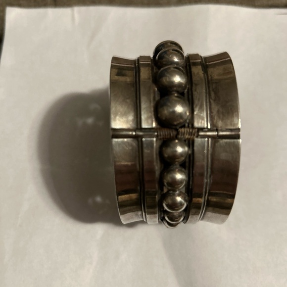 Sterling Whorl Clamper ( cuff) In the manner of Margo de Taxo - Picture 9 of 9